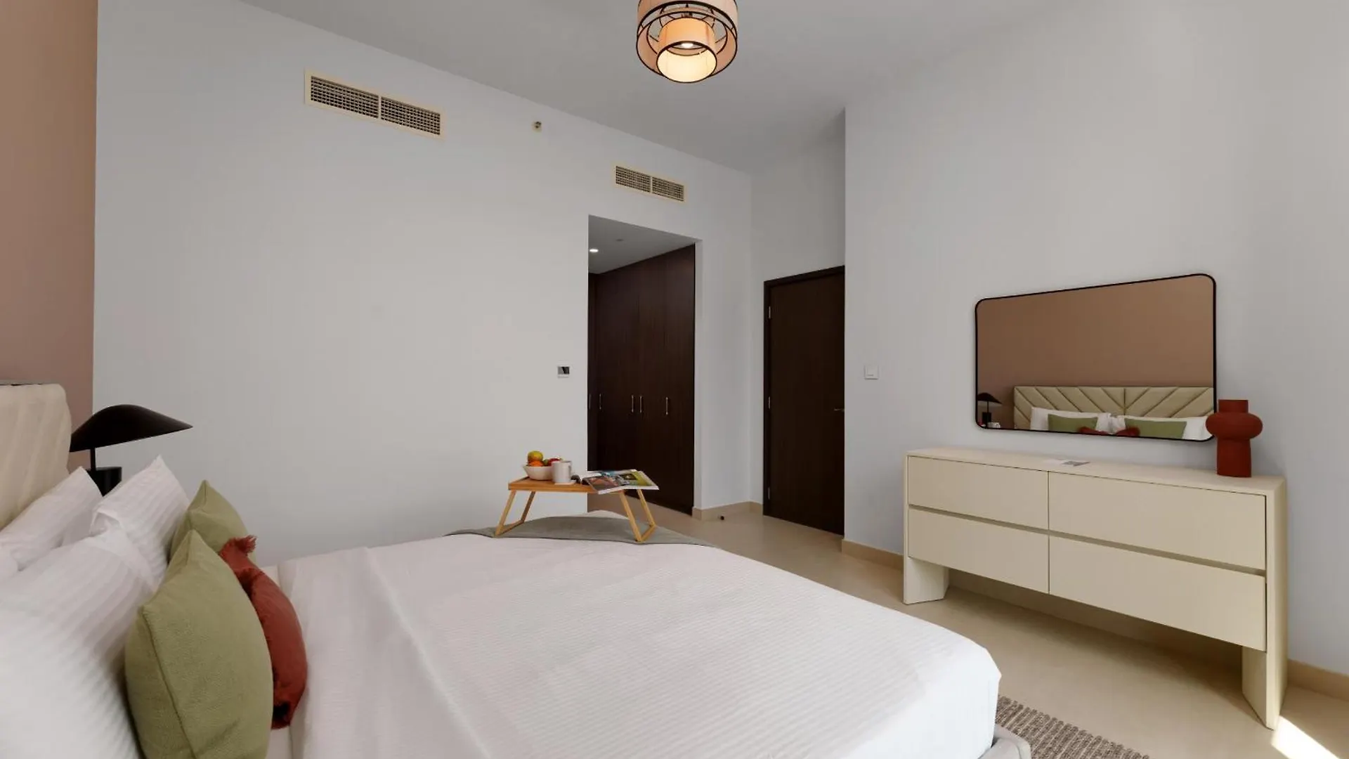 Elite Escape - 3 Bhk Burj View & Dubai Mall Access