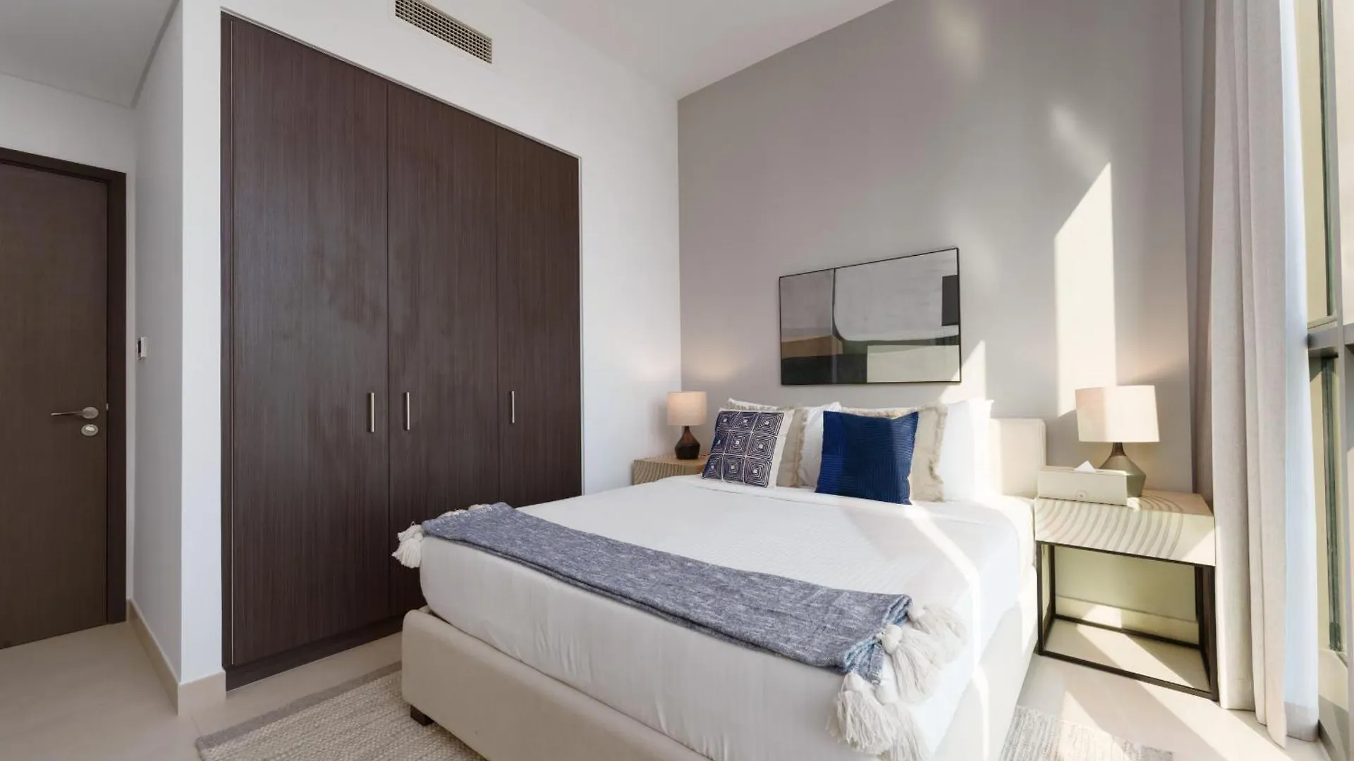 Elite Escape - 3 Bhk Burj View & Dubai Mall Access דירה